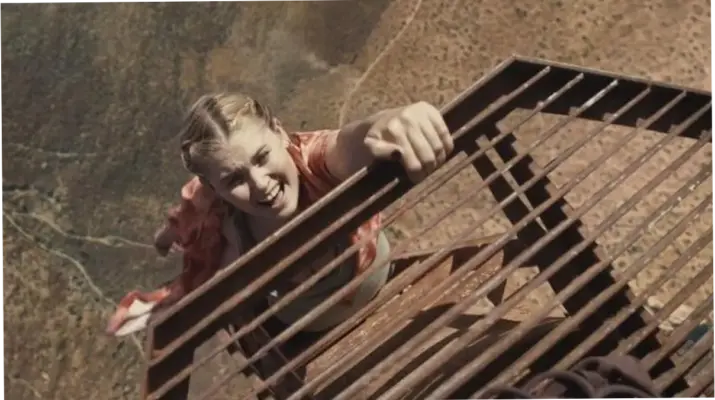 Film Fall: Kisah Mencekam di Ketinggian Ekstrem