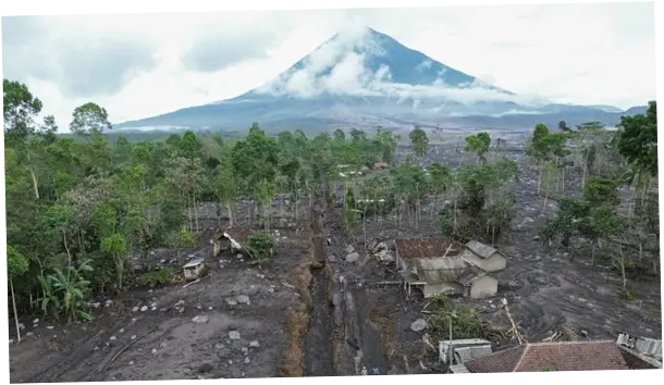 Gunung Semeru Kembali Erupsi: Dampak Ekonomi dan Bencana Alam di Indonesia