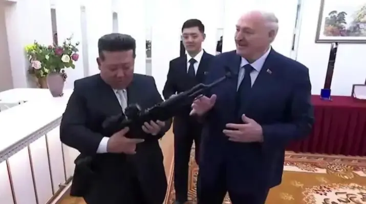 Kado Senapan untuk Kim Jong Un: Simbol Perjanjian Persahabatan Belarusia dan Korea Utara