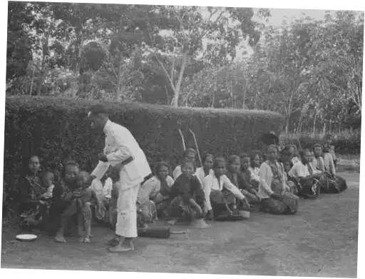 Kisah Para Kuli Perempuan di Bali: Mengangkut Pasir, Memasak, hingga Mengasuh Anak