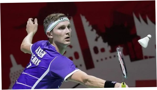 Viktor Axelsen: Pembulutangkis Denmark yang Menggantung Raket