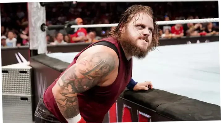 WWE: Daftar Pegulat Tertajir, Pemangkasan Roster, dan Penghormatan Bintang Muda