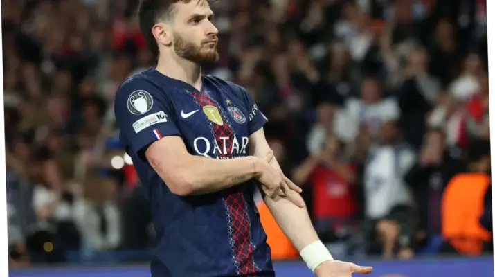 Khvicha Kvaratskhelia: Momok Baru di Dunia Sepak Bola