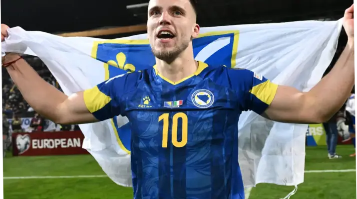 Ermedin Demirović: Bintang Sepak Bola yang Menginspirasi