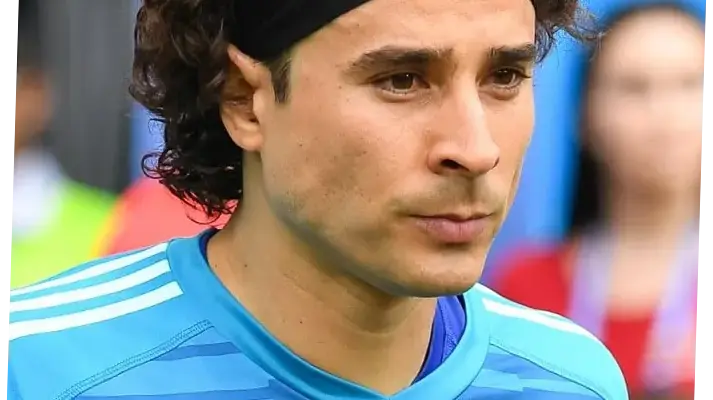 Guillermo Ochoa: Kiper Legendaris yang Siap Mencetak Sejarah di Piala Dunia