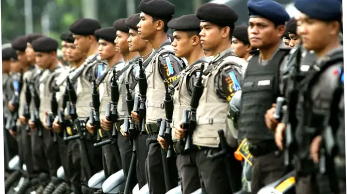 Kepolisian Negara Republik Indonesia: Peran, Tugas, dan Pengembangan