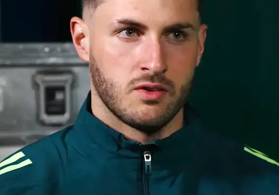 Santiago Giménez: Profil dan Karir Pemain Sepak Bola Meksiko
