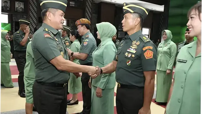 Kenaikan Pangkat Pati TNI: Sebuah Penghargaan dan Kepercayaan