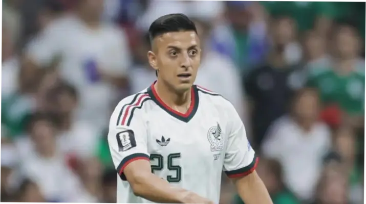 Roberto Alvarado: Perjalanan Karier dan Kontribusi pada Timnas Meksiko